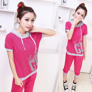 夏日动感新风尚 青少年韩版大码连帽运动套装引领校园休闲潮流